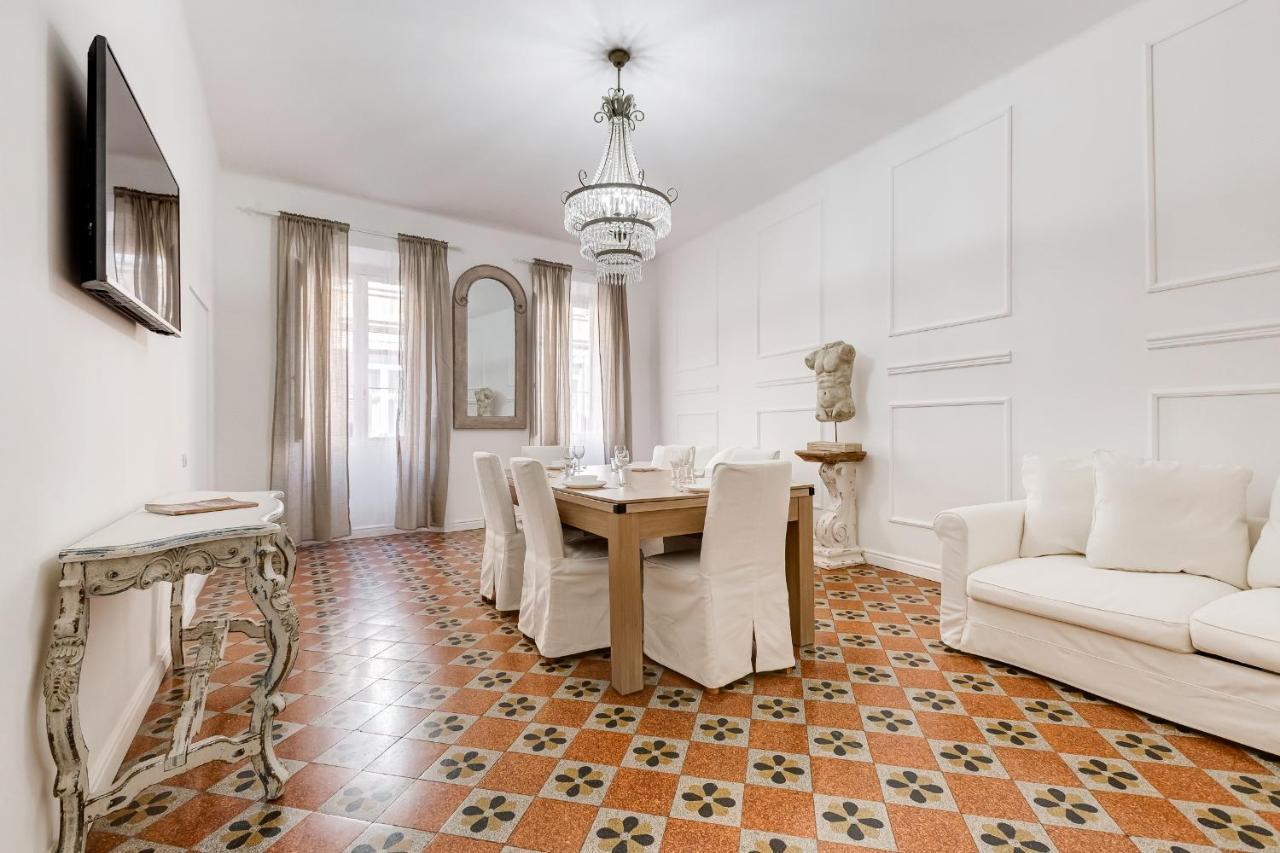 Spanish Square - Romedreamhome Екстер'єр фото